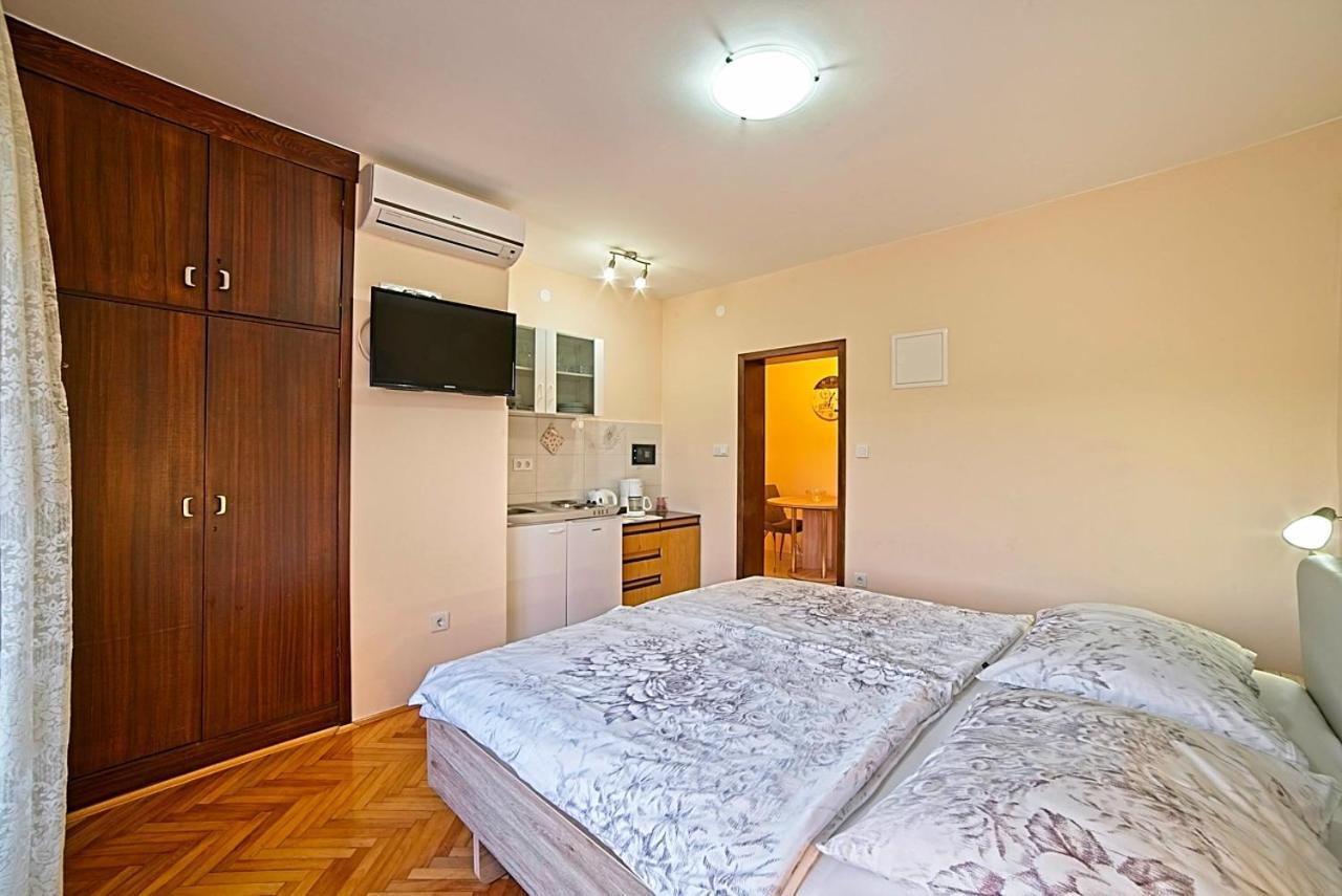 Studio Apartments Peric Rab Kampor Eksteriør bilde